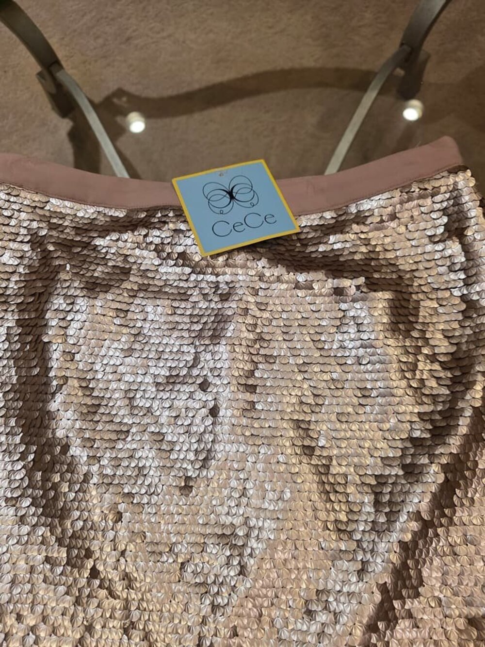Women_s Gold Sequin - Picture 1 of 1